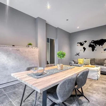 L Apartment